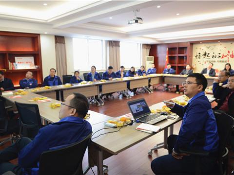 深学细悟传递思想力量 ——sunbet集团党总支开展学习十九大精神 