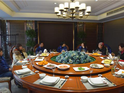 浓浓祝福语 依依惜别情——sunbet集团退休员工欢送会